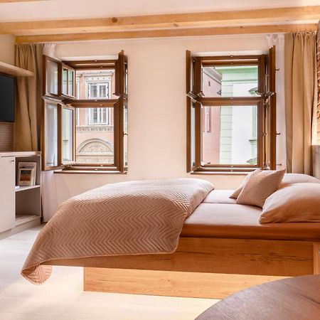 White Wolf Boutique Apartments オロモウツ エクステリア 写真